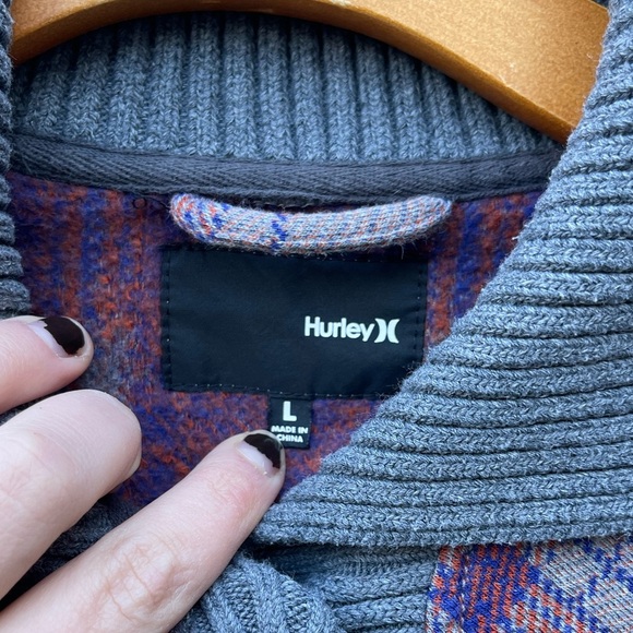 Hurley Ribbed Collar Cardigan Sweater Women’s Large - Picture 3 of 4